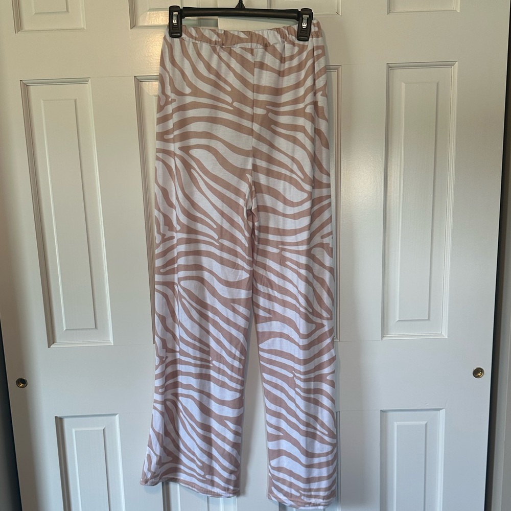 PrettyLittleThing Striped Lounge Pants- Size 6